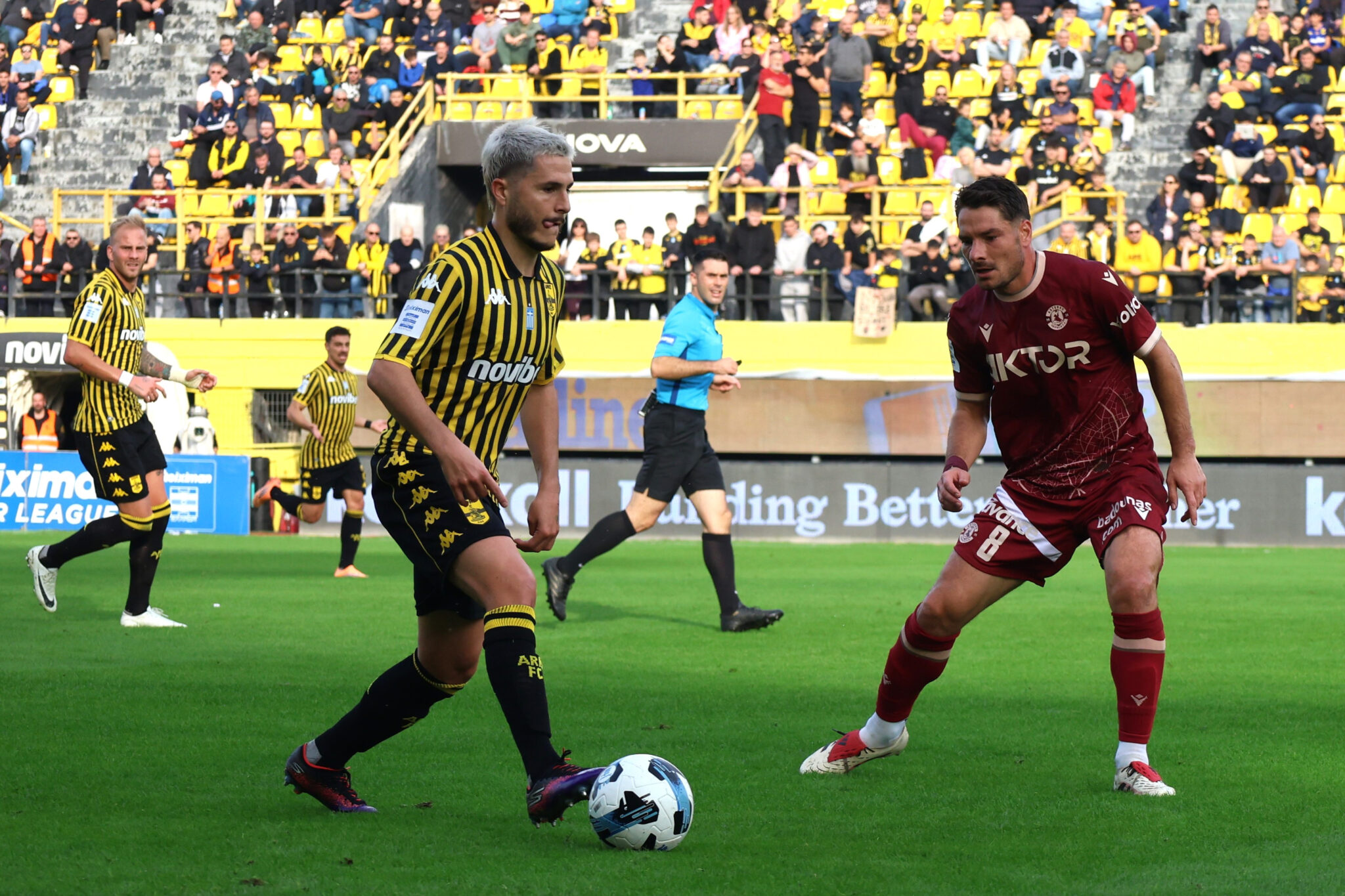 Έσπασε τα δοκάρια ο Asteras AKTOR, άντεξε ο Άρης των δέκα παικτών