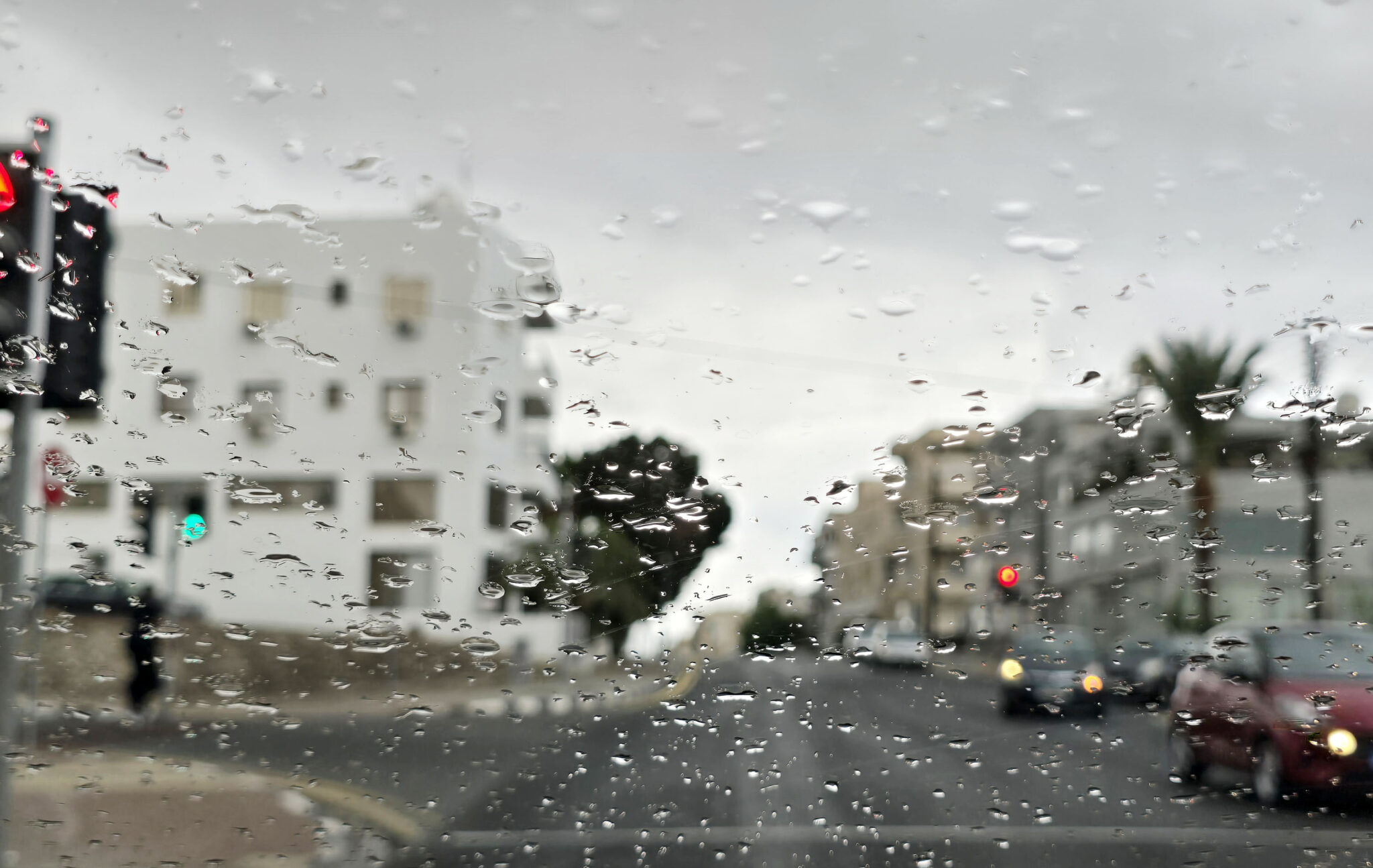 Έντονα καιρικά φαινόμενα από τα ξημερώματα της Πέμπτης, νέα κίτρινη προειδοποίηση