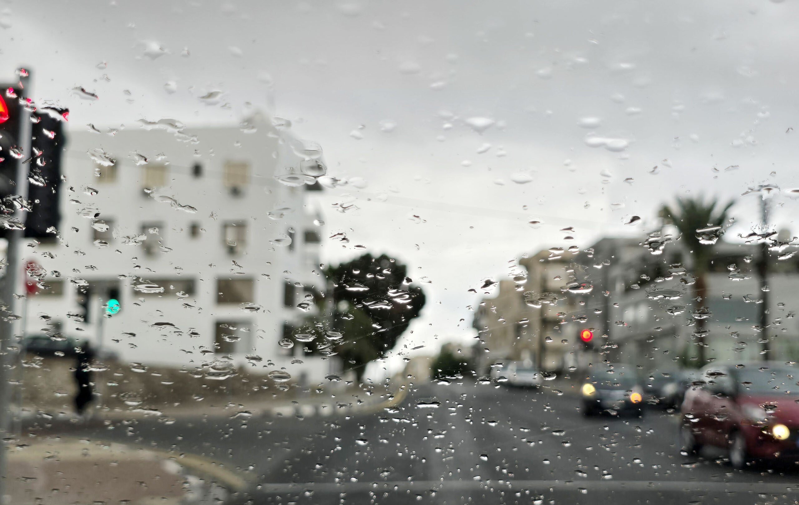 Έντονα καιρικά φαινόμενα από τα ξημερώματα της Πέμπτης, νέα κίτρινη προειδοποίηση