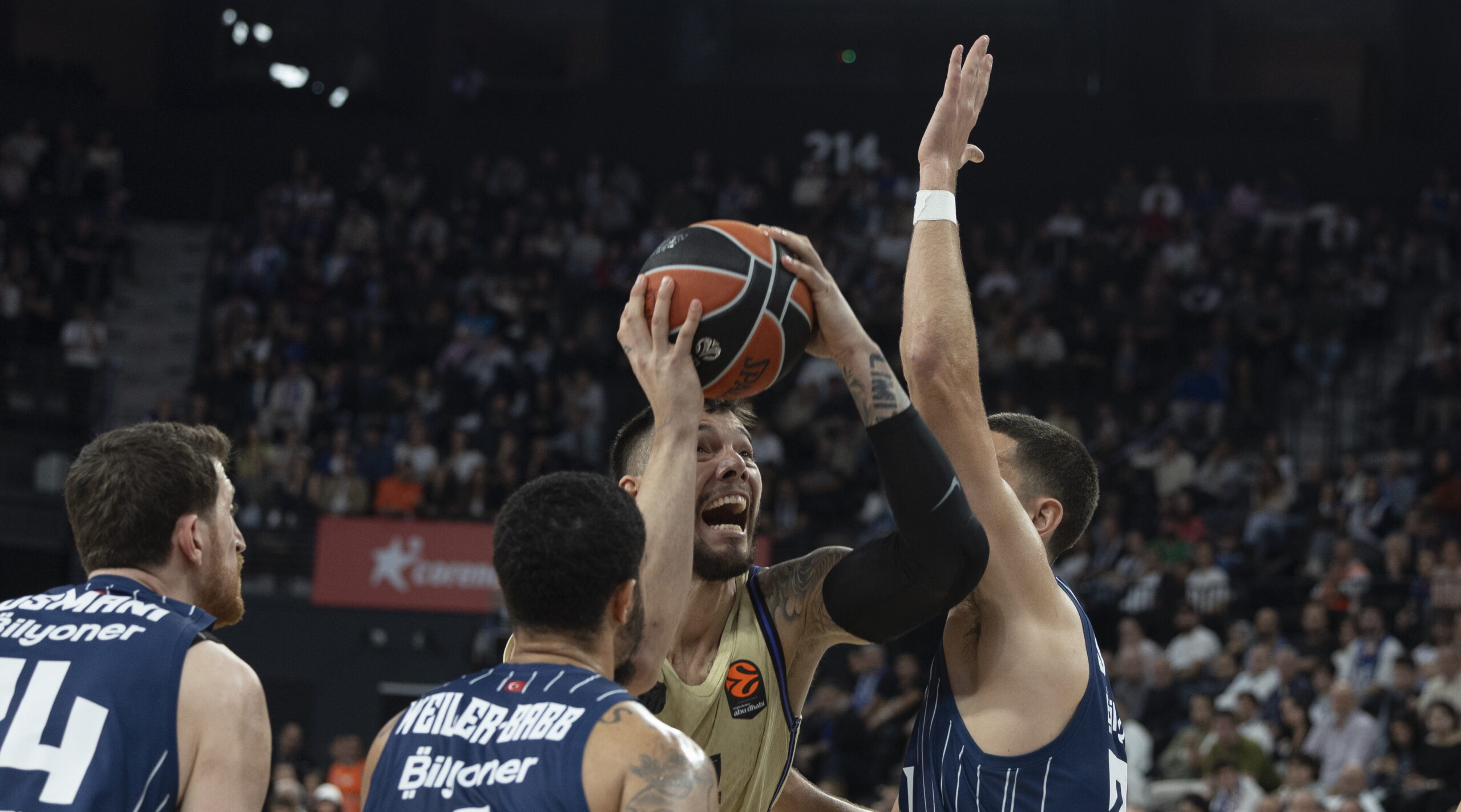 Η Εφές χάλασε στο φινάλε το ντεμπούτο Πασκουάλ στην Μπαρσελόνα