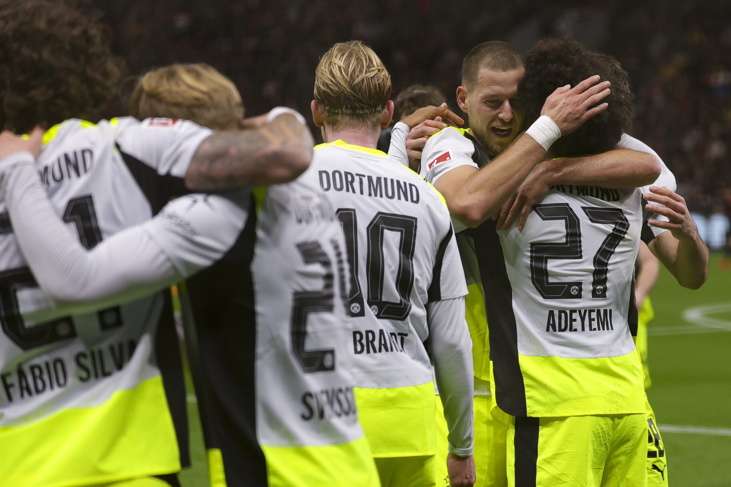 Μεγάλο «διπλό» για την Ντόρτμουντ στο Λεβερκούζεν, έδειξε τη… σκόνη της στην Μπάγερ