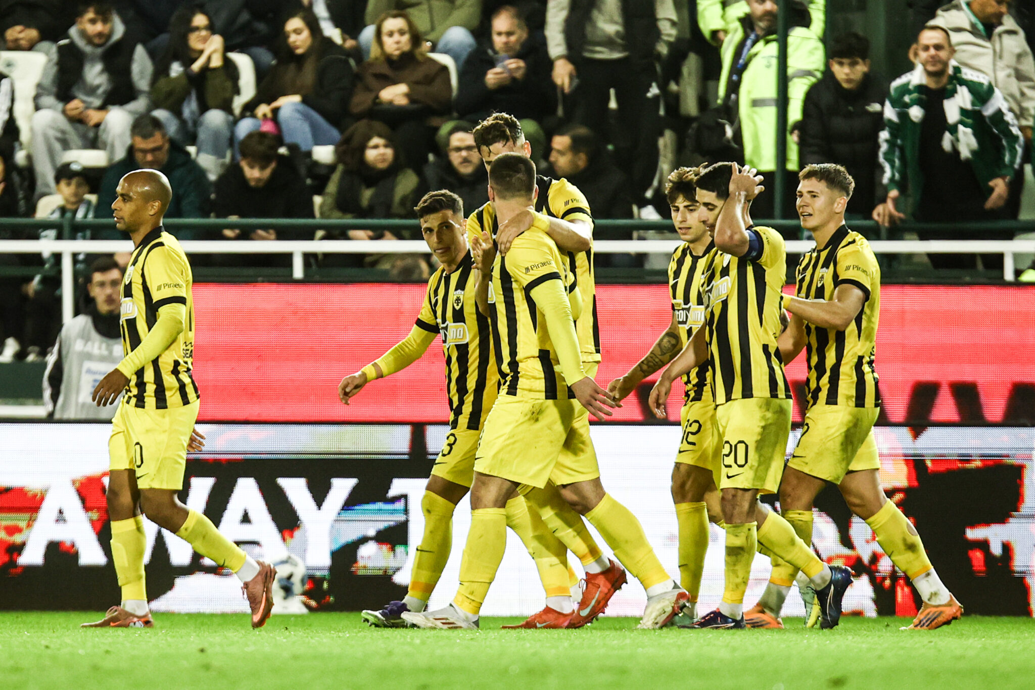 Ηγέτης Γιόβιτς με χατ τρικ, χάρισε στην ΑΕΚ την ντερμπάρα με τον Παναθηναϊκό