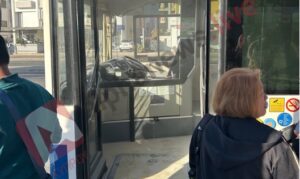 Η απροσεξία επιβάτη που γέμισε καπνούς το αστικό λεωφορείο στη Λευκωσία (ΦΩΤΟ)
