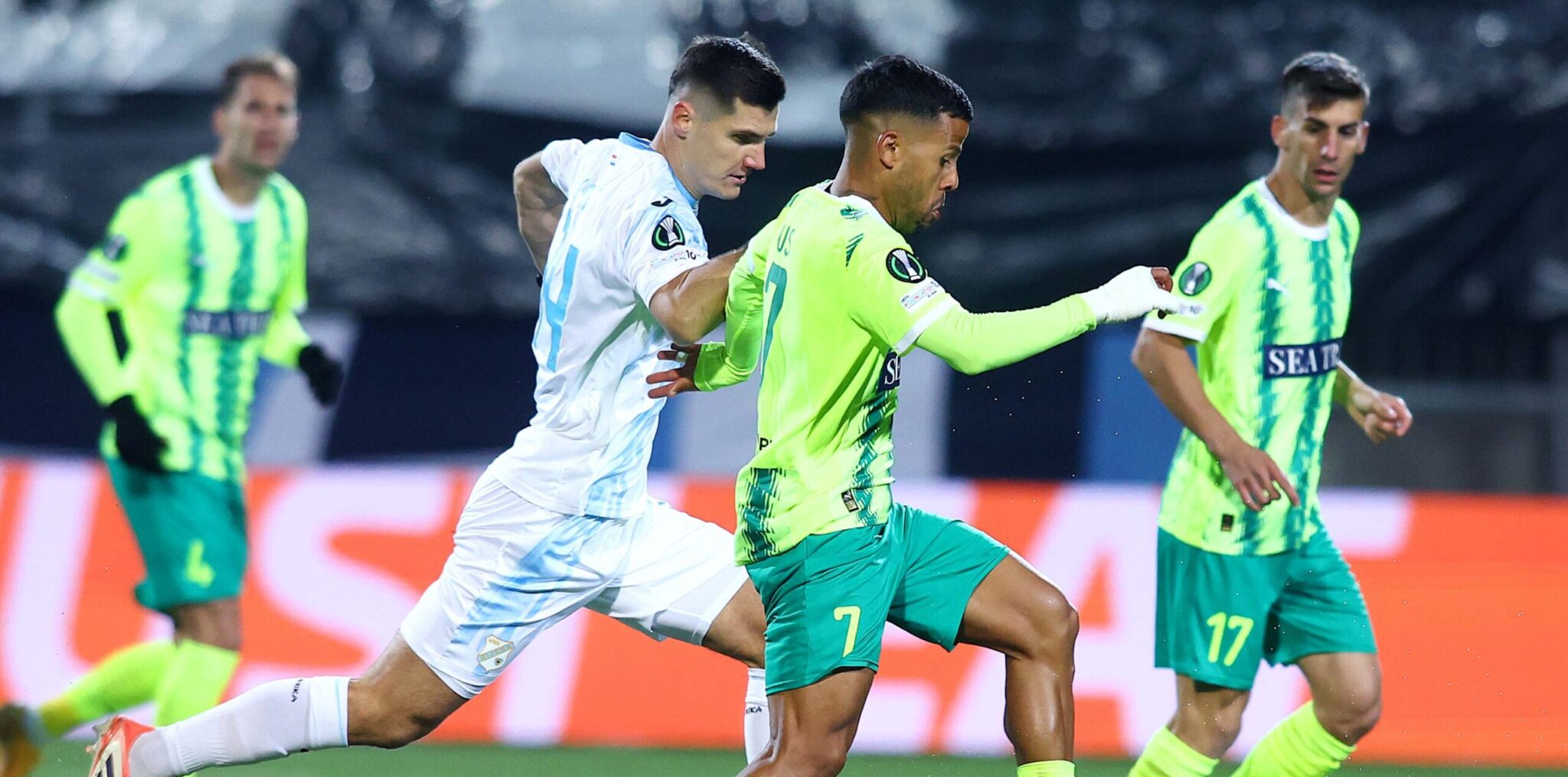 Έμεινε… όρθια στην Κροατία με απροσπέλαστο Αλομέροβιτς και πήρε το βαθμό η ΑΕΚ (ΒΙΝΤΕΟ)