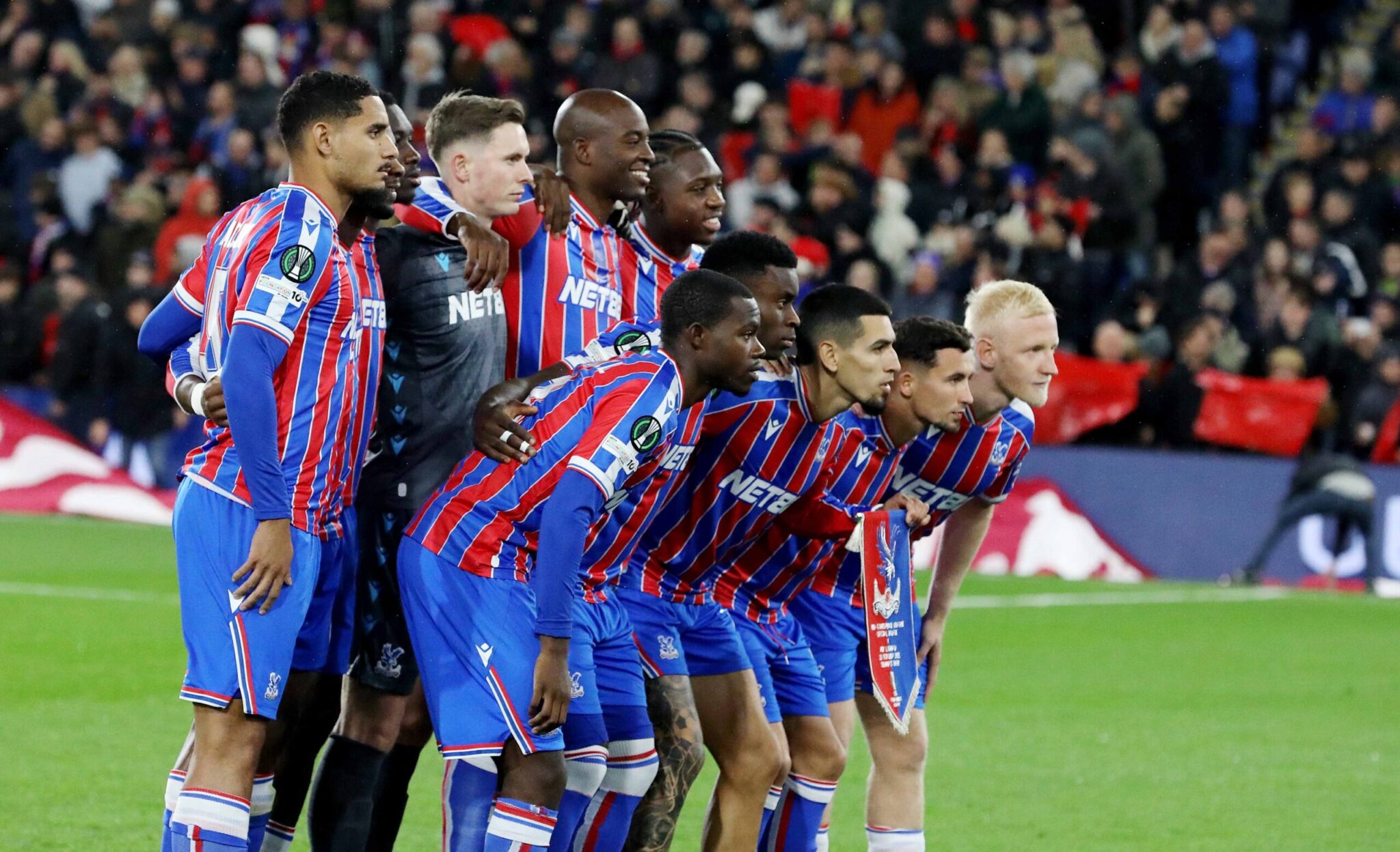 Η Κρίσταλ Πάλας αρνείται την κατηγορία της FA για το πανό με τον Μαρινάκη