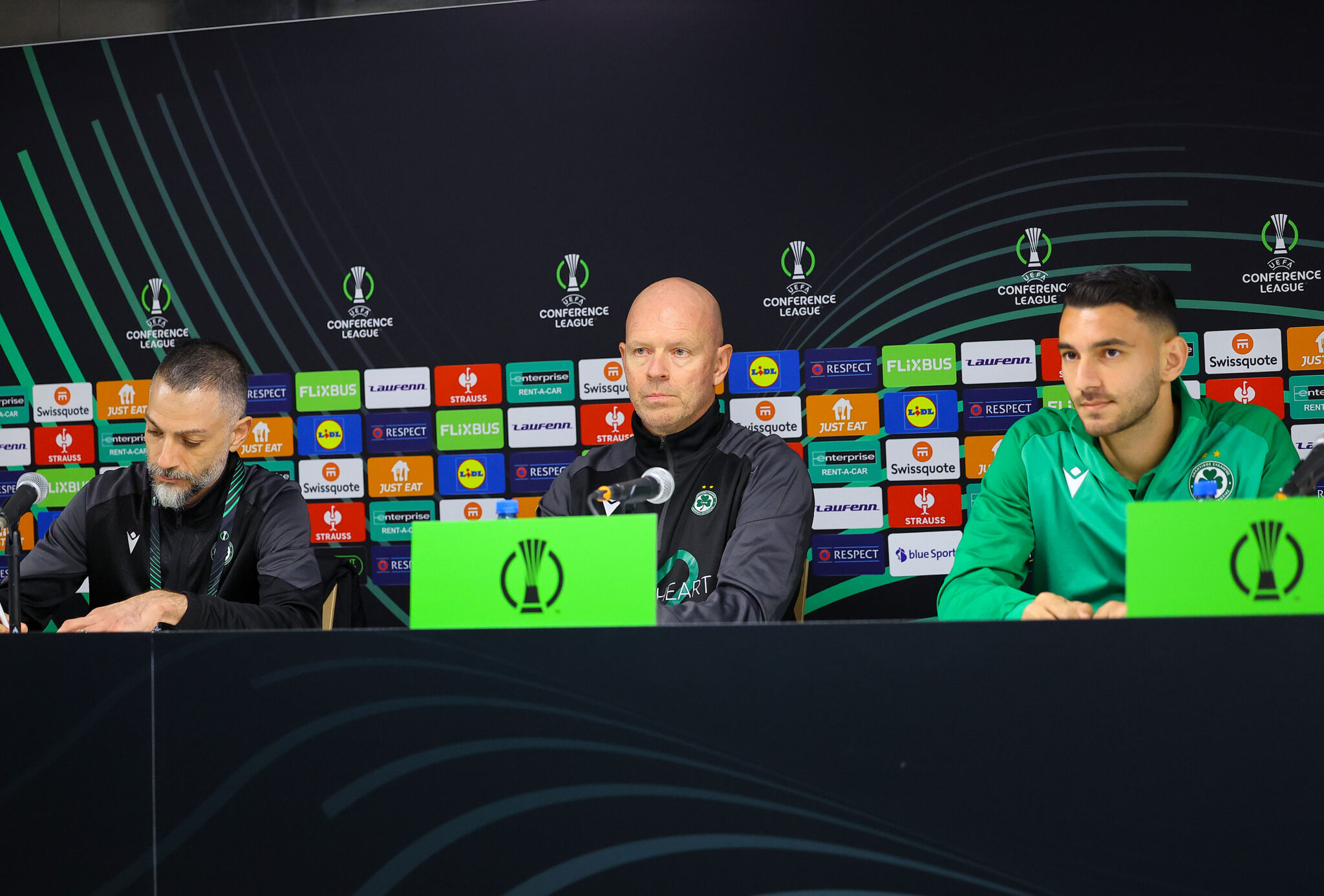 Μπεργκ: «Θα τεστάρουμε τις δυνάμεις μας – Δεν είναι 16χρονος ο Γιόβετιτς»