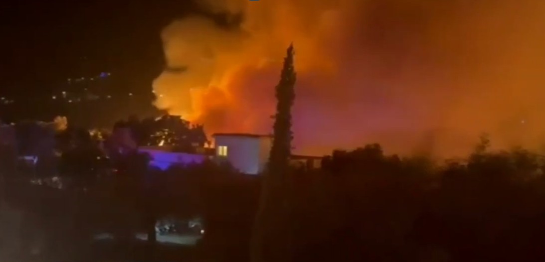 Τρόμος από πυρκαγιά στην Πάφο, απειλήθηκαν κατοικίες, καταστράφηκαν πάσσαλοι της ΑΗΚ (ΒΙΝΤΕΟ)