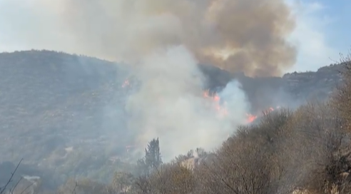 Αναζωπύρωση στο Στρουμπί: Ενισχύονται οι δυνάμεις πυρόσβεσης, στήθηκε κέντρο ελέγχου (ΒΙΝΤΕΟ)