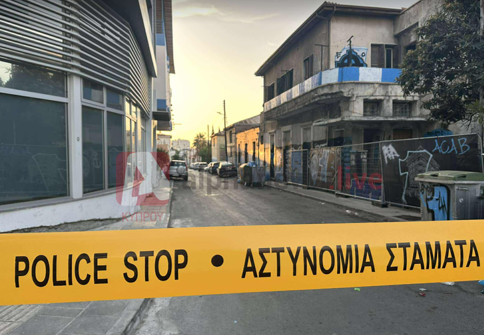 Τα έκαναν γης μαδιάμ οι χούλιγκαν: Με καλυμμένα πρόσωπα οι οπαδοί της ΑΕΛ, σε επιφυλακή για αντίποινα οι Αρχές (ΦΩΤΟ)