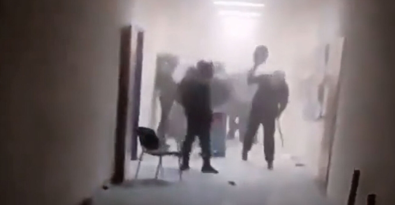 ΒΙΝΤΕΟ: Ακροαριστεροί επιτέθηκαν σε αναρχικούς στο Πολυτεχνείο