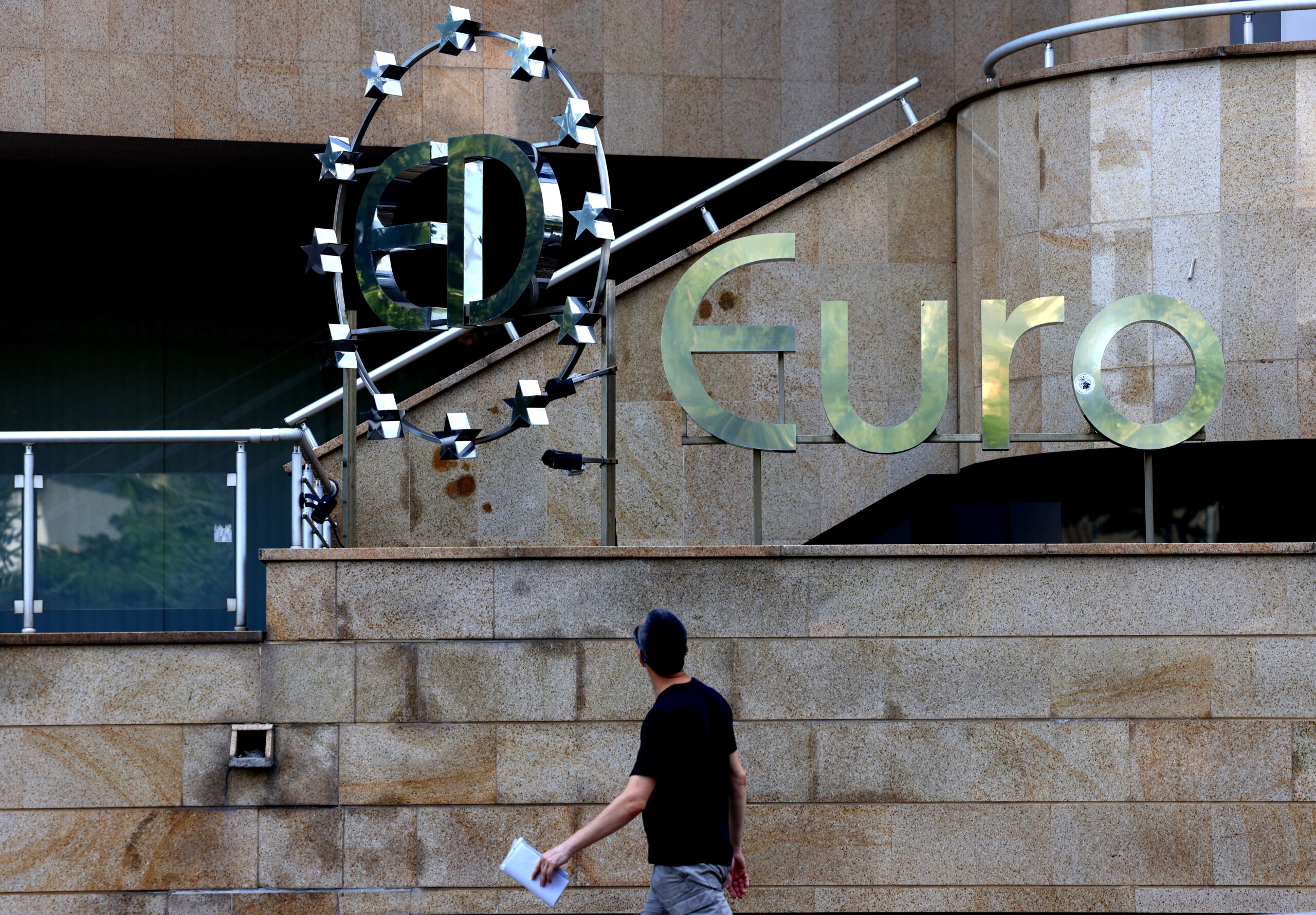 Η Ευρώπη σε νέα κρίση χρέους: Το ΔΝΤ προειδοποιεί για «πανευρωπαϊκά μνημόνια»