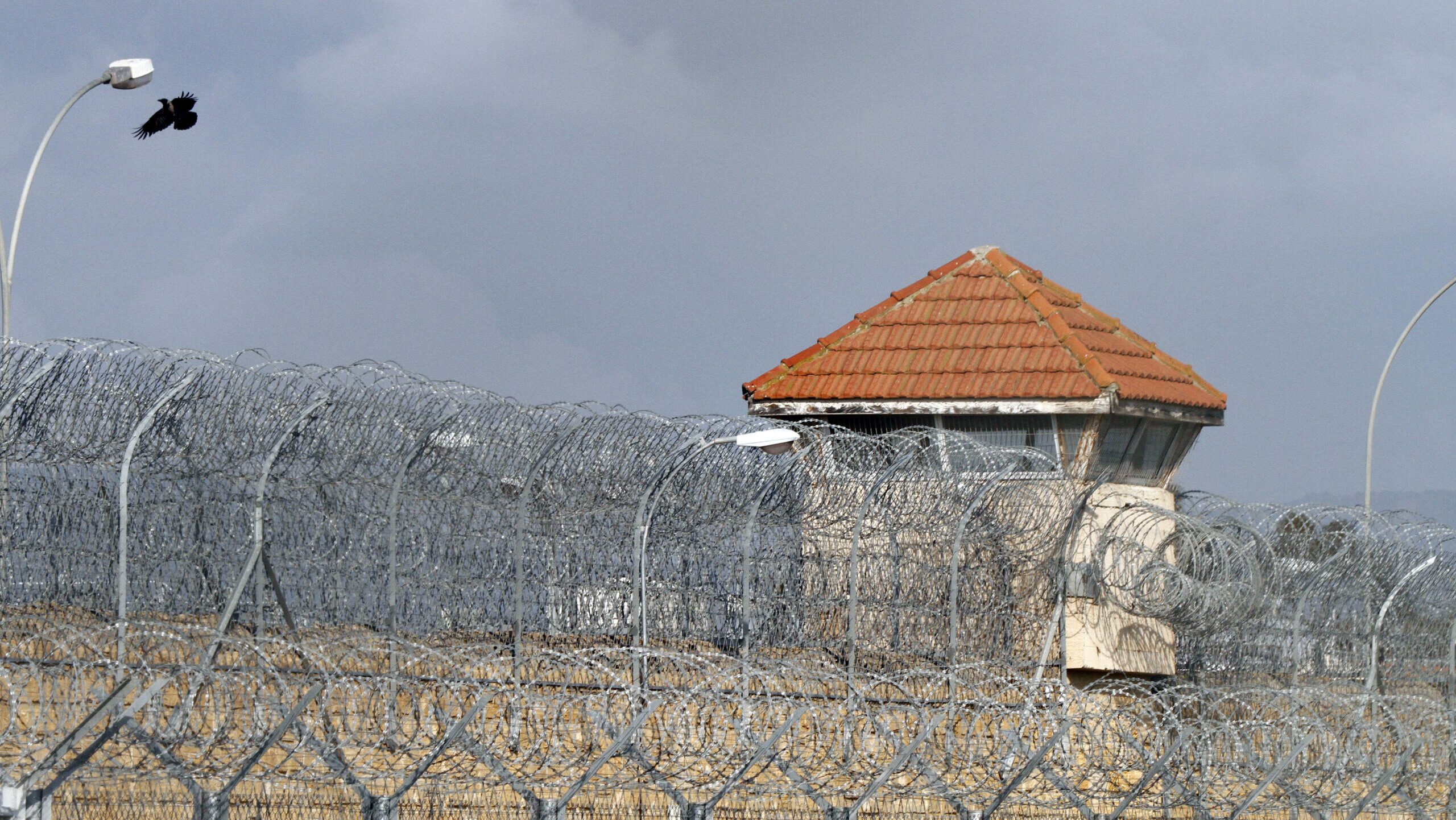 Τα κελιά έκλειναν, αλλά έμενε για ώρες σε γραφείο: Νέες αποκαλύψεις από την ομολογία της κατάδικου για τις Κεντρικές