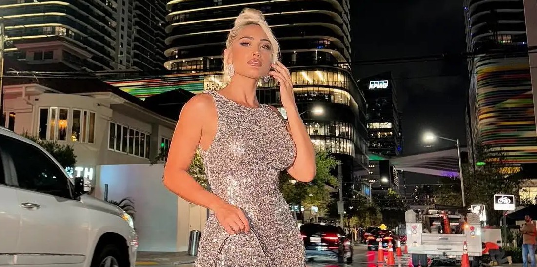 Ιωάννα Τούνη: Ο εντυπωσιακός ροζ στολισμός του σπιτιού της για τα φετινά Χριστούγεννα (ΦΩΤΟ)