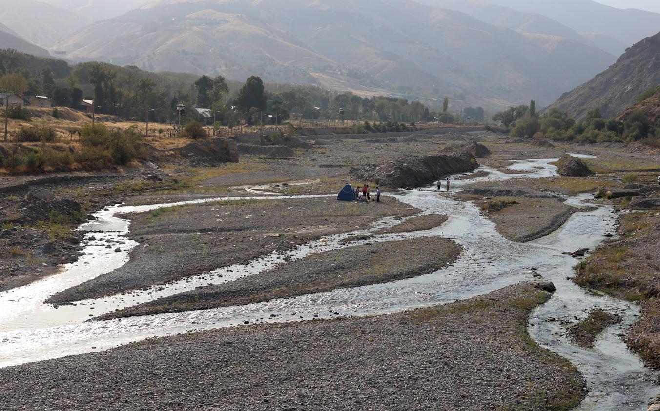 Ώρα μηδέν στο Ιράν: «Αν δεν βρέξει, η Τεχεράνη θα εκκενωθεί»