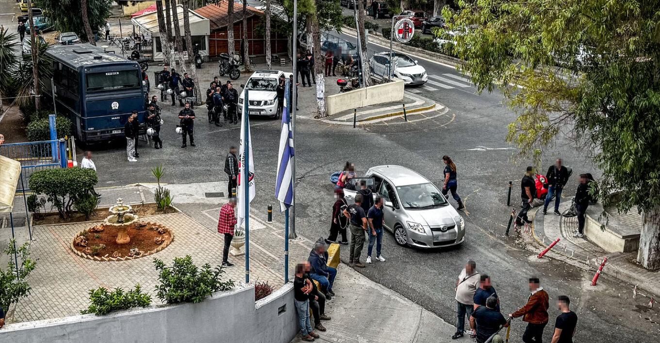 Βεντέτα στο Ηράκλειο: Σκηνές οδύνης στο νοσοκομείο, θρηνούν οι συγγενείς (ΦΩΤΟ)