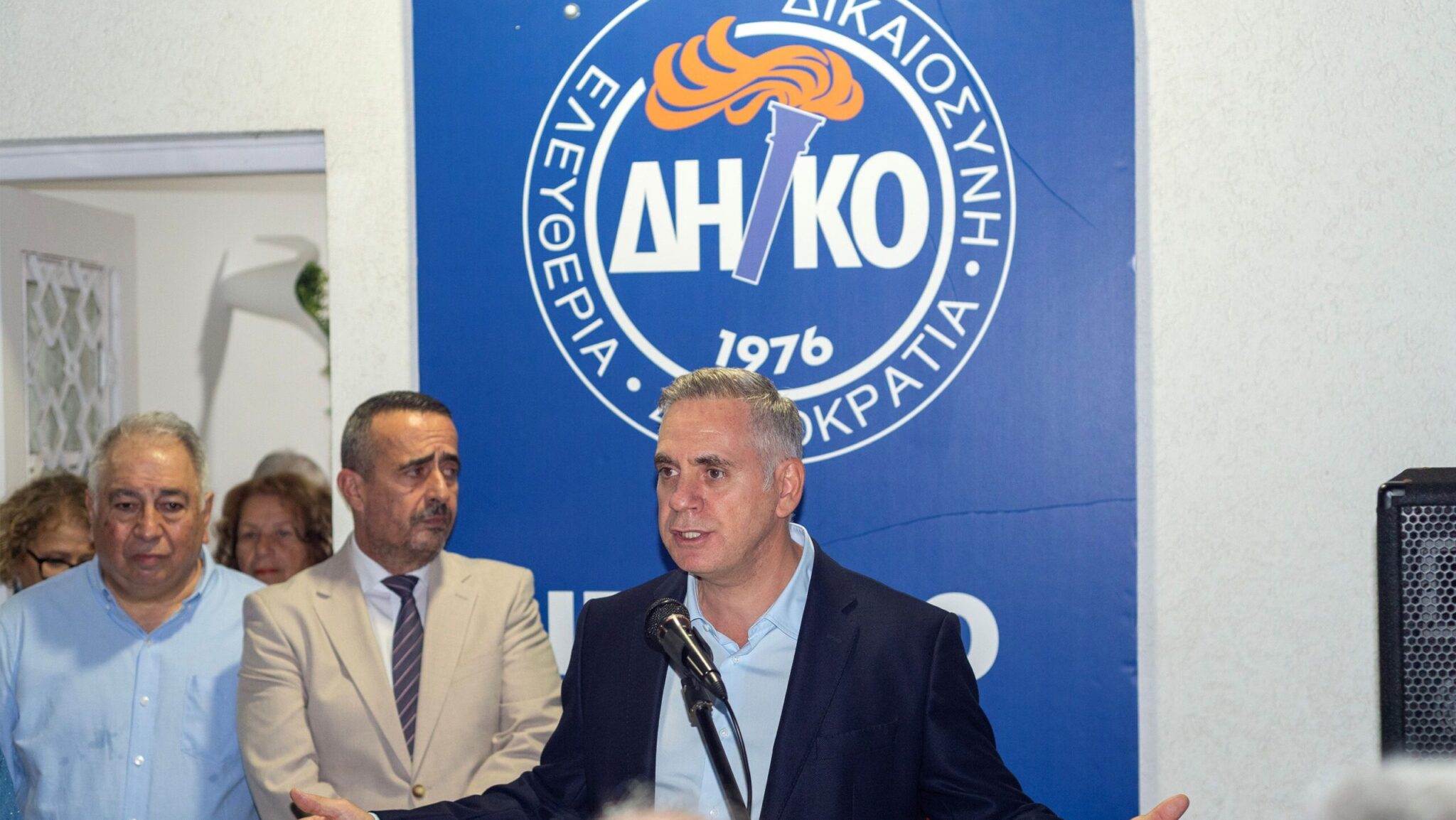 Ο Νικόλας ενώνει δυνάμεις …αλλά με ποιους;