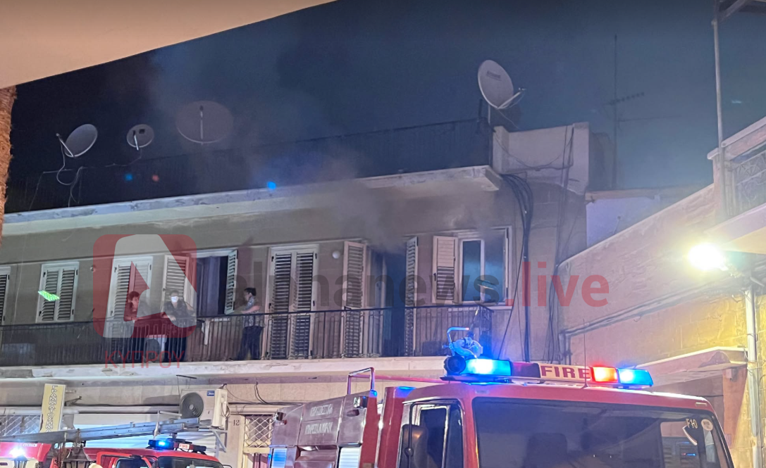 ΒΙΝΤΕΟ: Πυρκαγιά σε διαμέρισμα στην Παλιά Λευκωσία, εντός οι ένοικοι