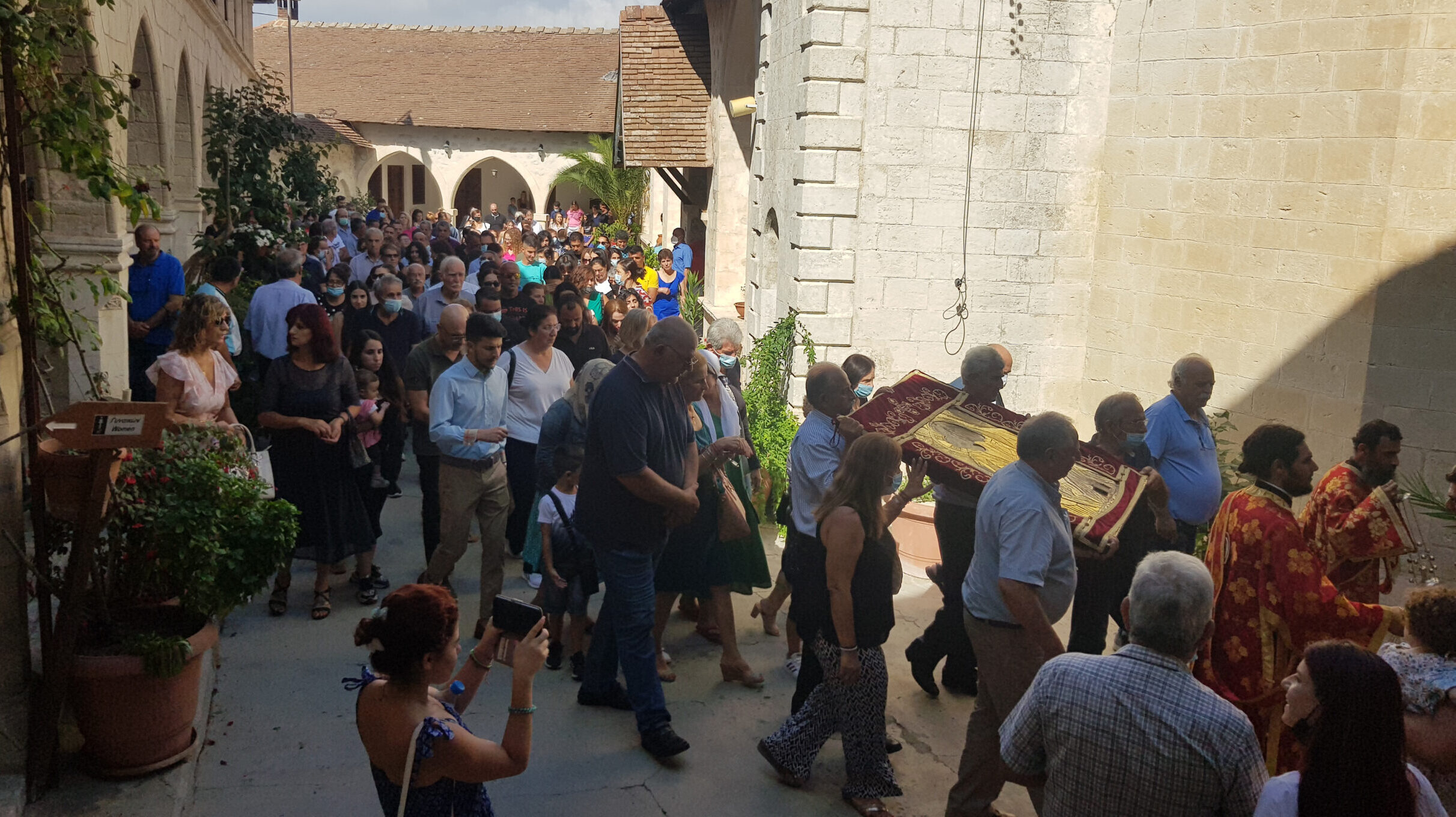 Μετά την Παναγία του Κύκκου, βγαίνει για λιτάνευση και η Παναγιά Χρυσορογιάτισσα