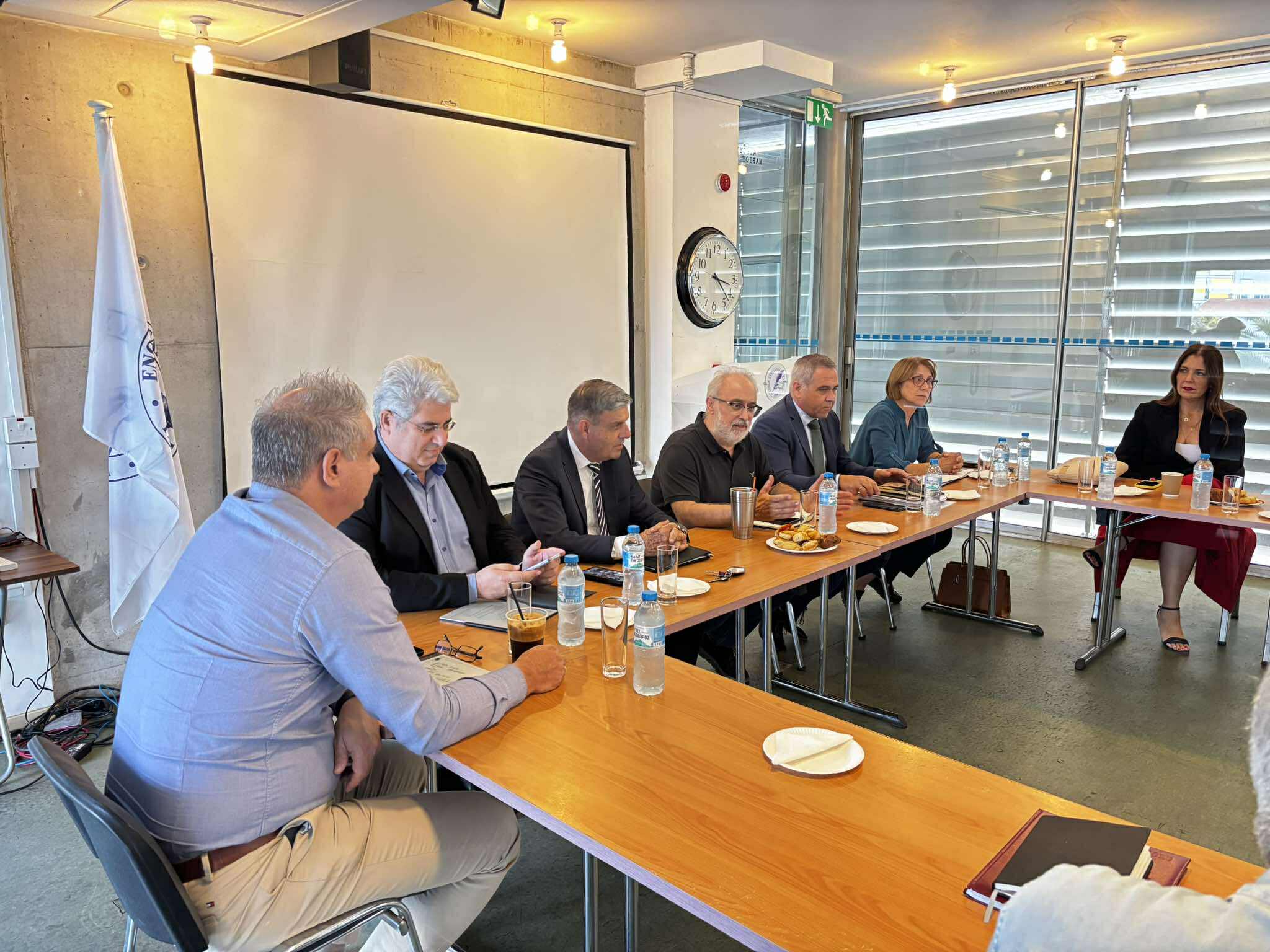 Ομόφωνο «ναι» συντεχνιών για ΑΤΑ: Αποδέχονται τη συμφωνία «ως έχει, χωρίς ούτε και μία αλλαγή κατά ένα γιώτα»