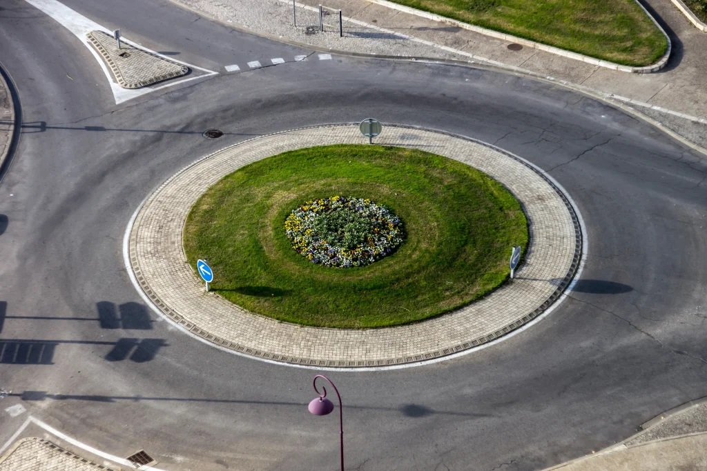 Νέος κυκλικός κόμβος μισού εκατομμυρίου στο Κάβο Γκρέκο