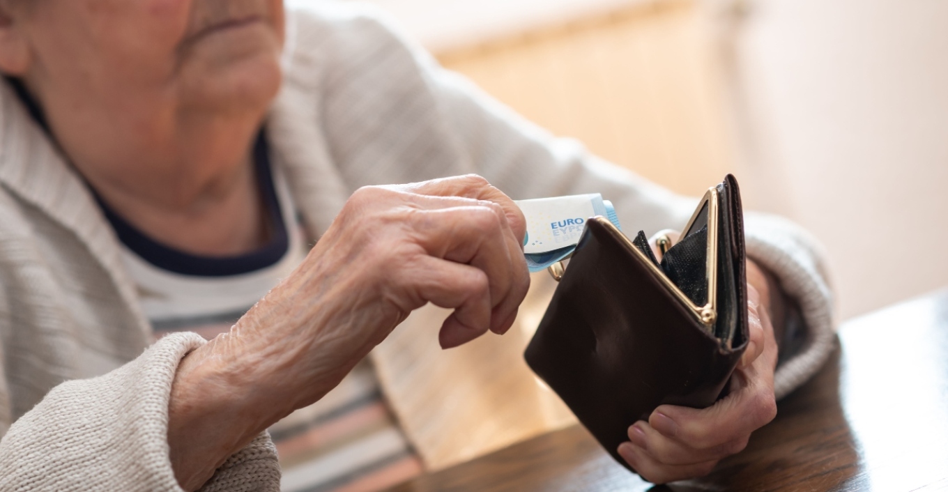 Συνταξιοδοτική μεταρρύθμιση: Οι αλλαγές που προωθεί η Κυβέρνηση και ποιους αφορούν