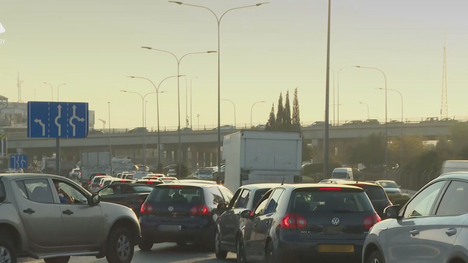 Στο «κόκκινο» για 6km: Συνήθεια το κυκλοφοριακό χάος στην Σπύρου Κυπριανού