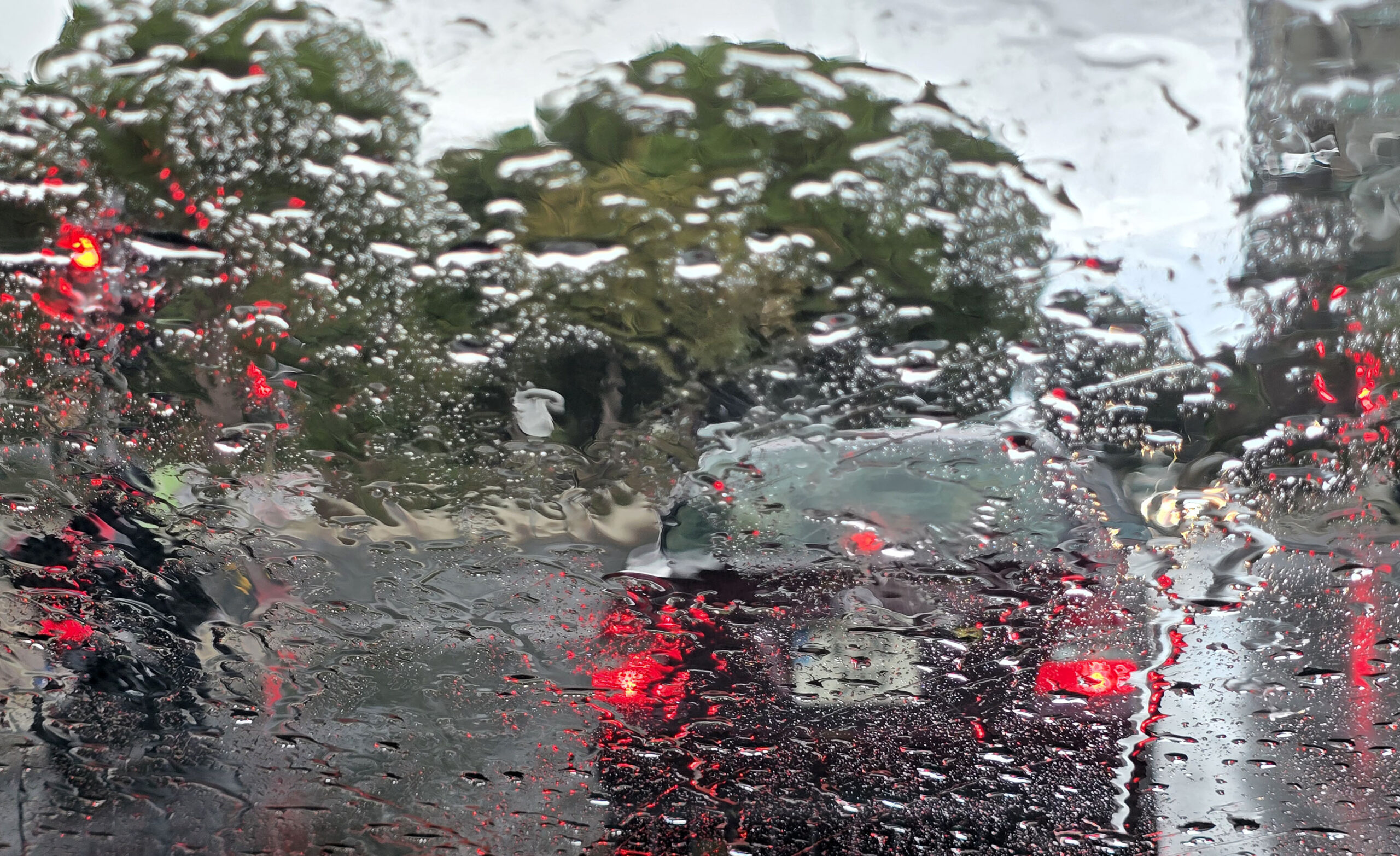 Μέχρι πότε θα παραμείνει το βροχερό σκηνικό, ο καιρός το Σαββατοκύριακο