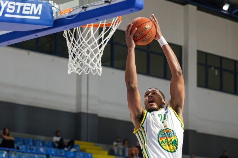 Αήττητη συνεχίζει η Πετρολίνα ΑΕΚ