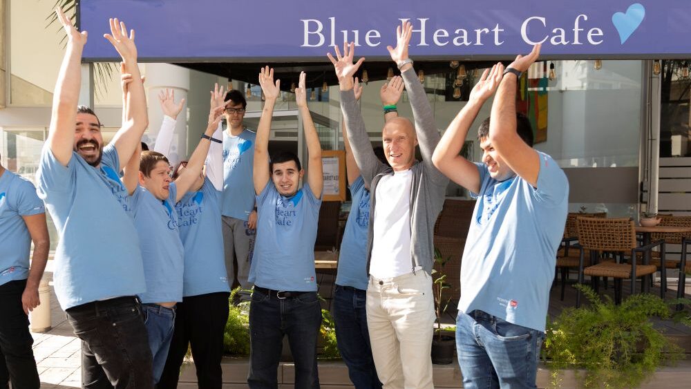 Το Andrey Julia Dashin’s Foundation στηρίζει καφετέρια που λειτουργε&#9