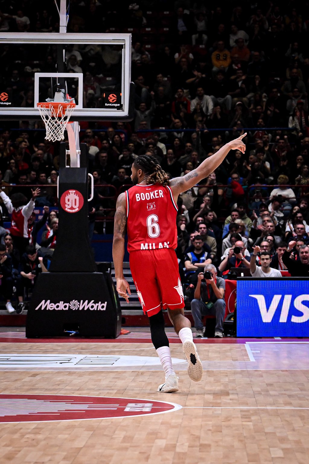 Ξύπνησε αργά και παραδόθηκε στην Αρμάνι και τον… Αρμόνι ο σοφτ Παναθηναϊκός