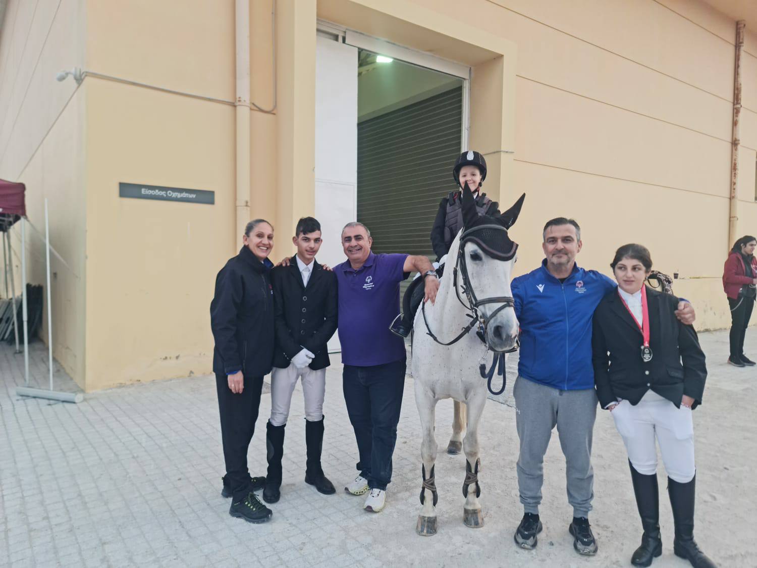 Επέστρεψε με 5 μετάλλια η κυπριακή αποστολή που συμμετείχε στους Πανελλήνιους Αγώνες Ιππασίας