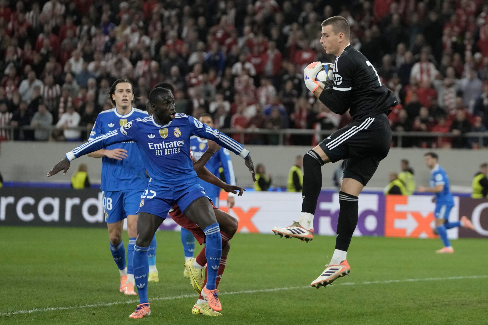 Νοκ άουτ για τουλάχιστον τρεις εβδομάδες ο Φερλάν Μεντί