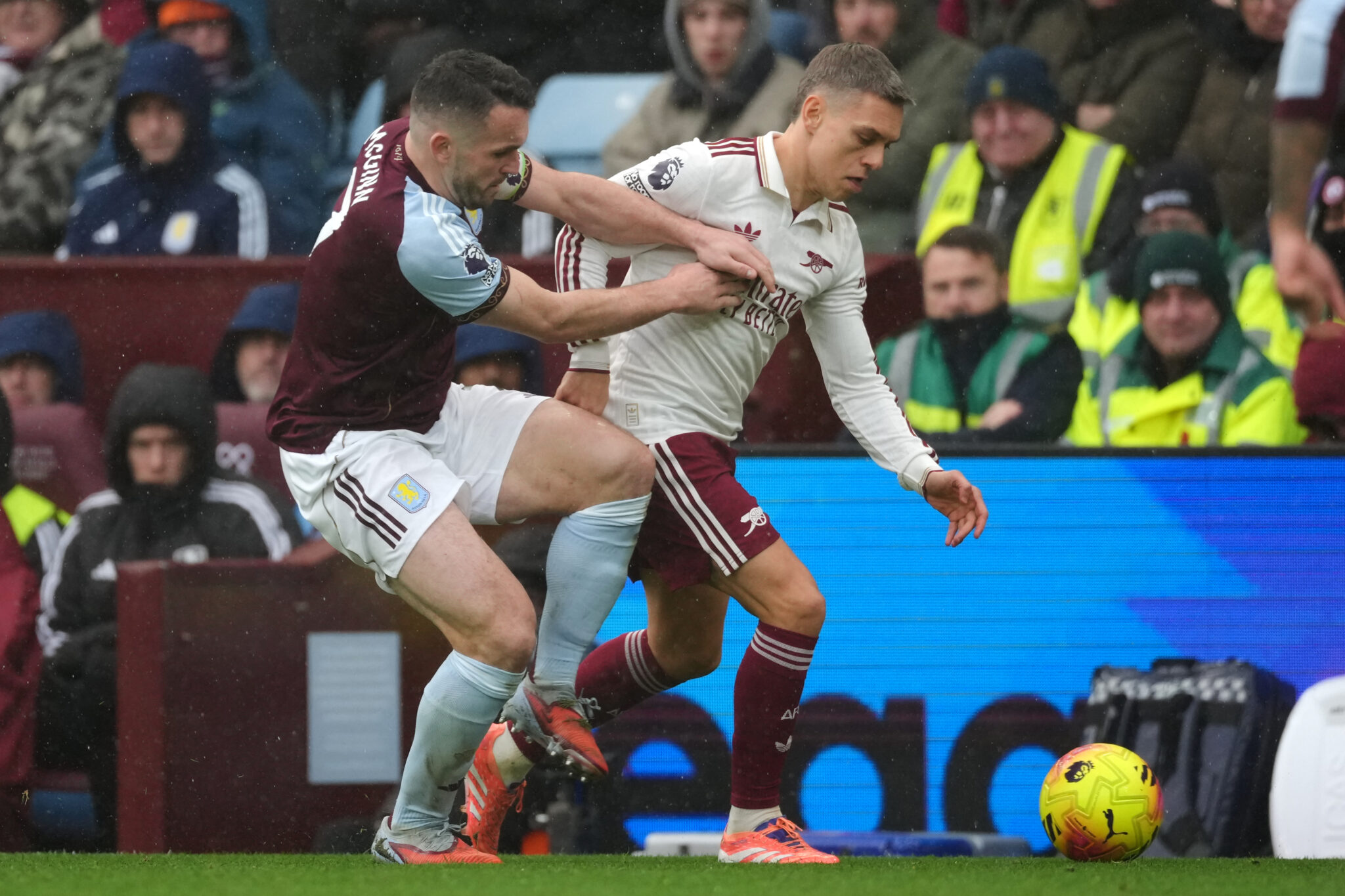 Η Βίλα σόκαρε την Άρσεναλ στο 95′ και κρατά ορθάνοιχτη την υπόθεση τίτλου στην Premier!