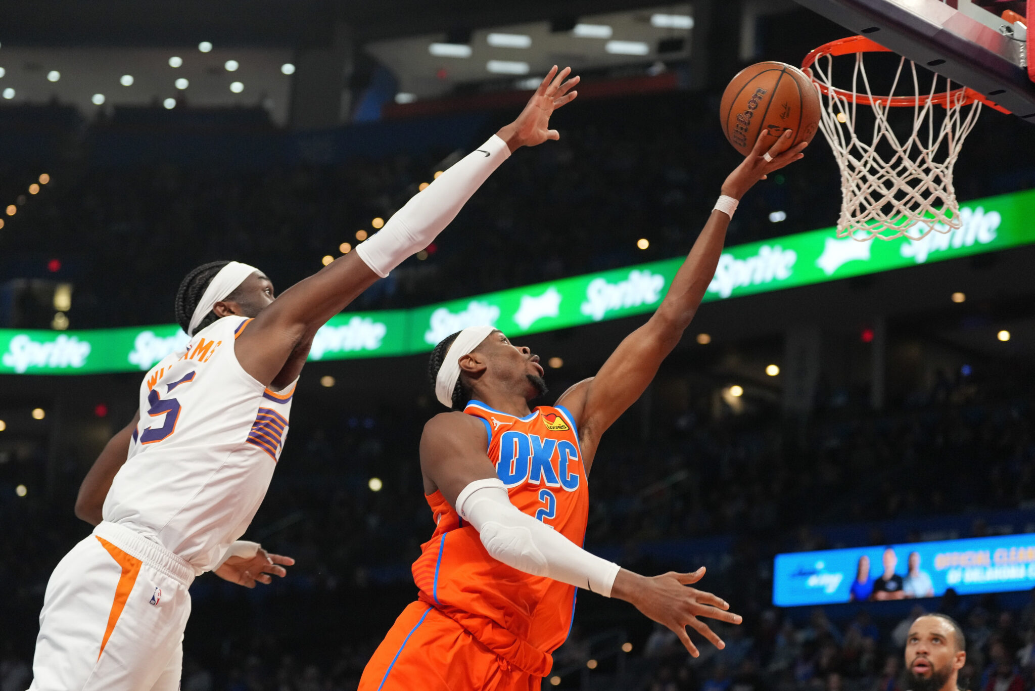 O Γκίλτζους-Αλεξάντερ με 28 πόντους οδήγησε τους Θάντερ σε ιστορικό 24-1 και ισοφάριση ρεκόρ NBA με συντριβή των Σανς