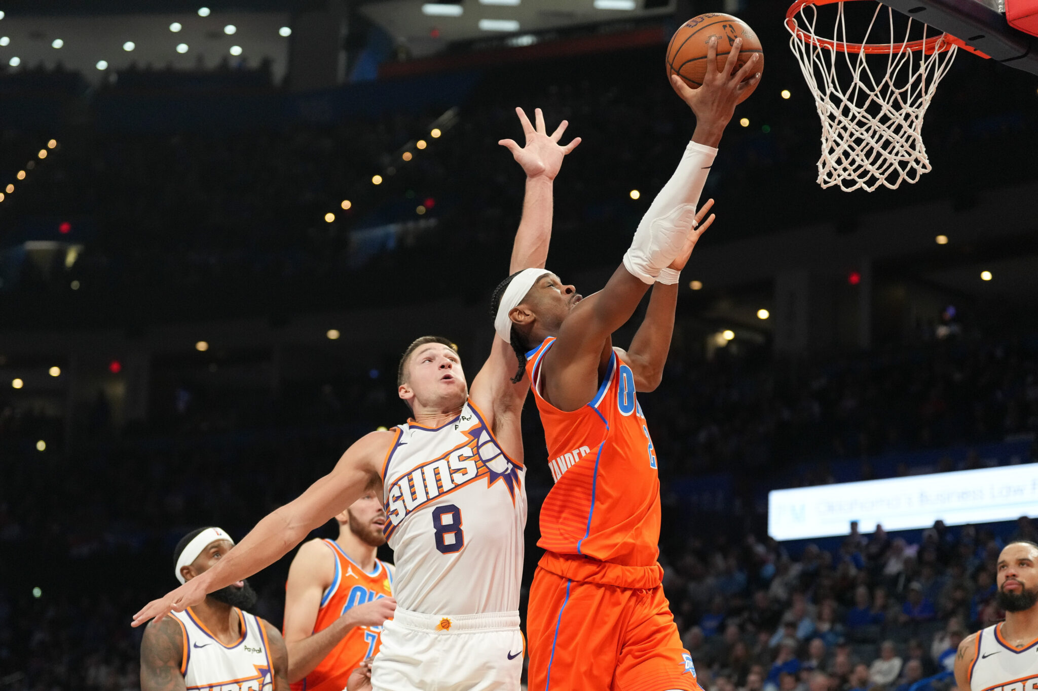 Σκηνικό έντασης: Ο Άλεν αποβλήθηκε μετά από σπρώξιμο στον Χόλμγκρεν στη συντριβή των Σανς από τους Θάντερ (ΒΙΝΤΕΟ)