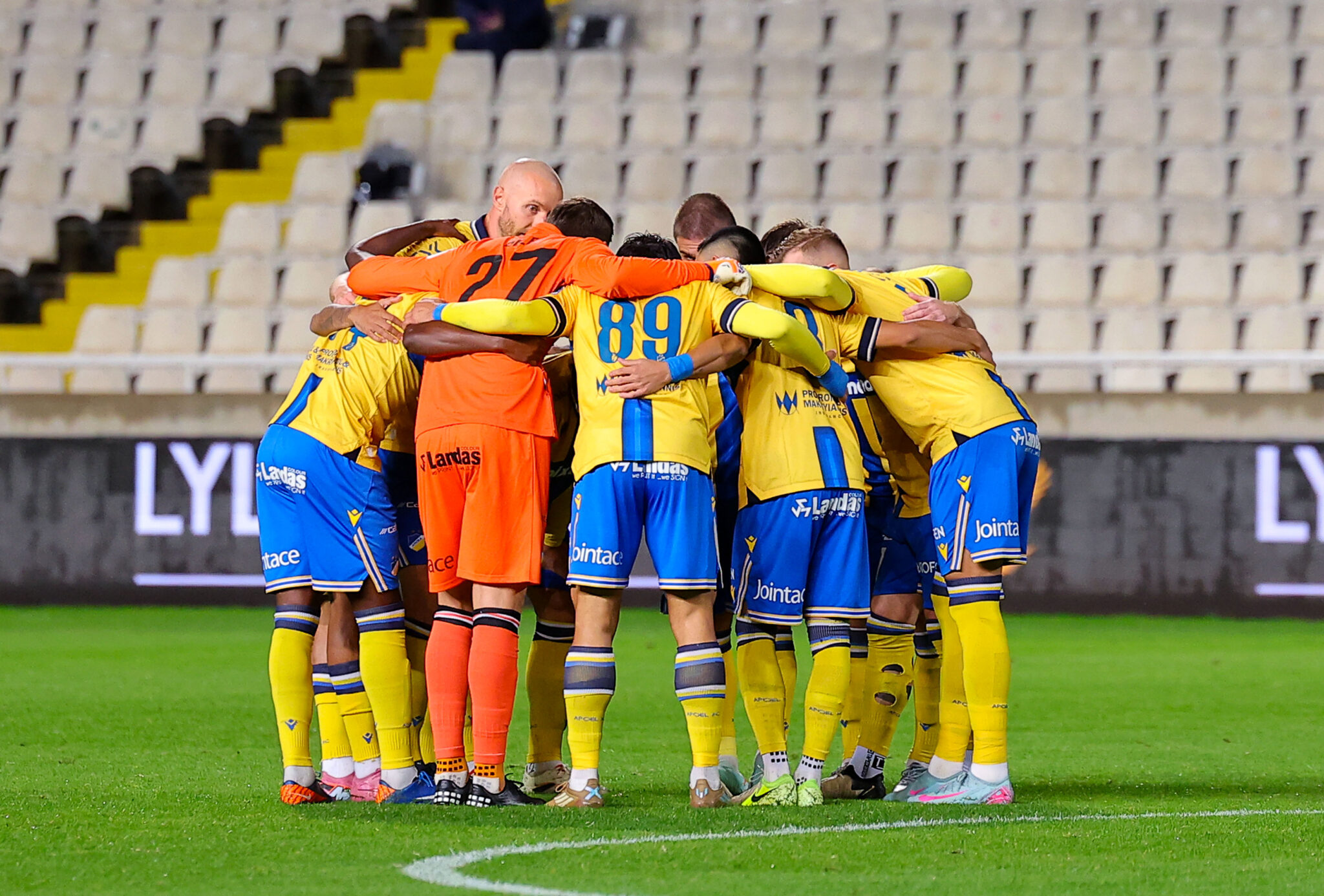 Με απουσίες και αλλαγές ο ΑΠΟΕΛ