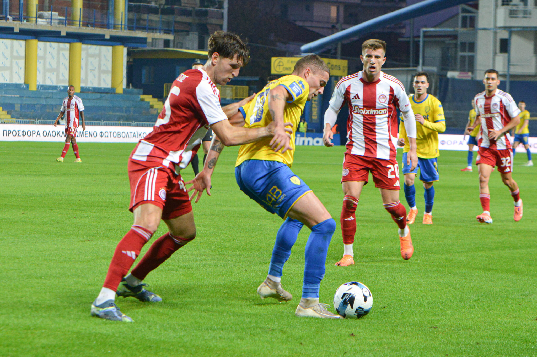 Αγωνία στον Ολυμπιακό για τον τραυματισμό του Ρέτσου