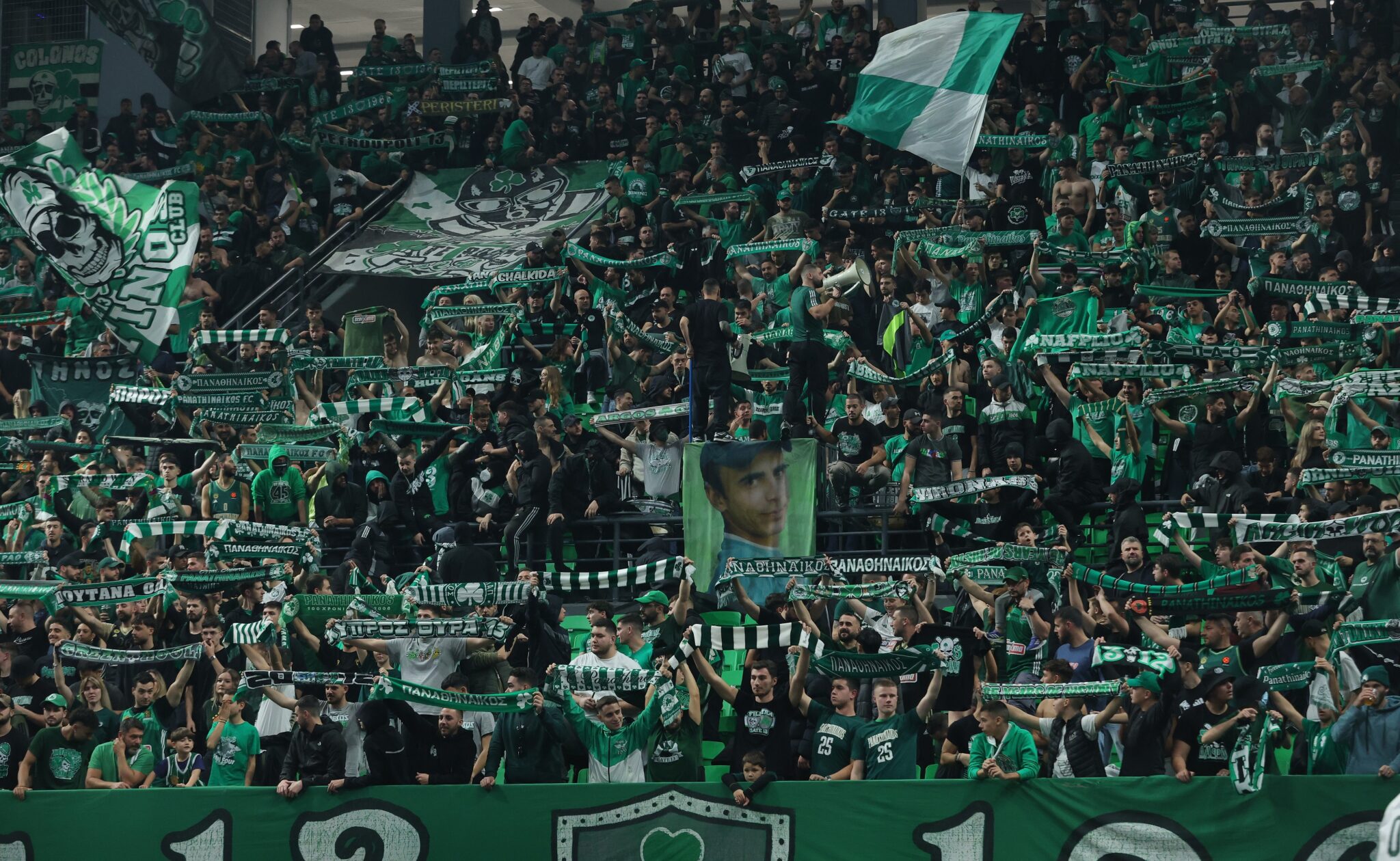 Κατάληψη στη Σόφια: 7.000 φίλαθλοι στο ματς με τη Χάποελ, πάνω από 3.000 Παναθηναϊκοί