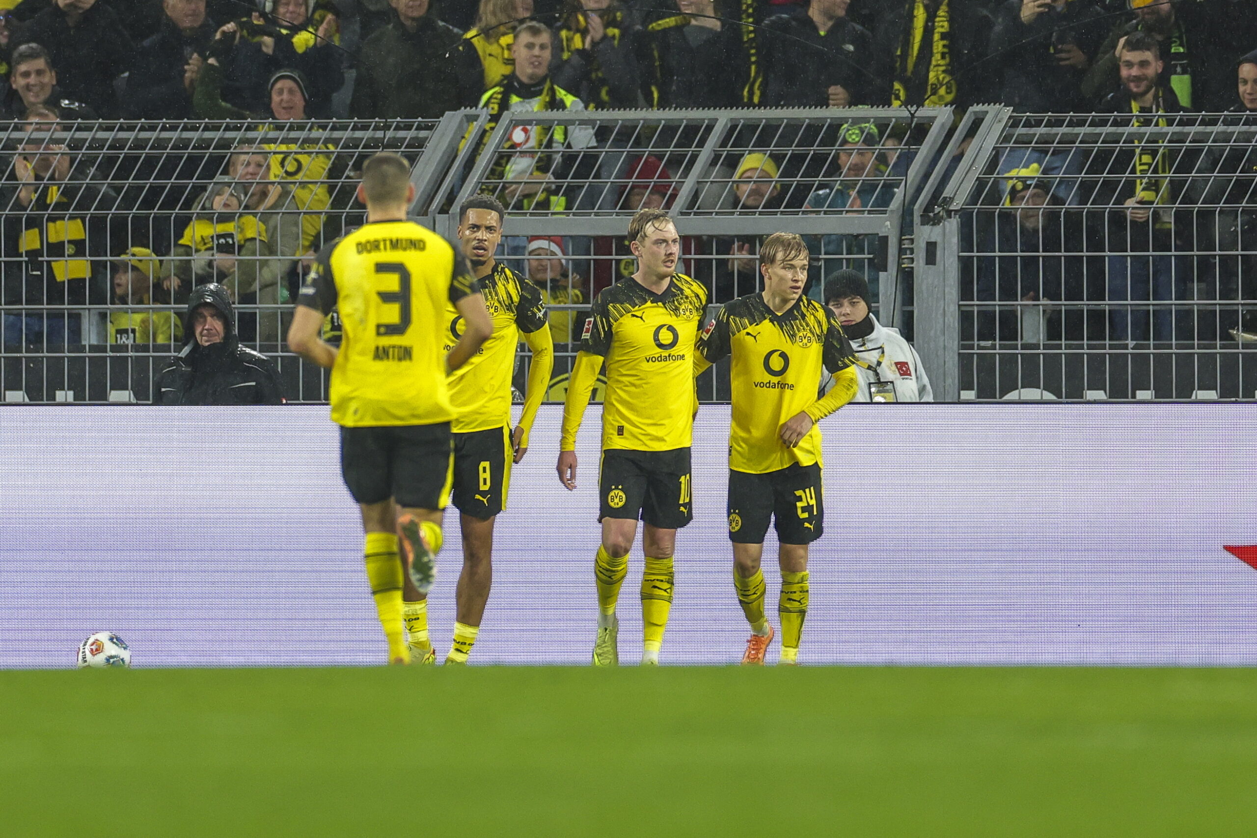 Συνέχισε τις υψηλές πτήσεις στην Bundesliga η Ντόρτμουντ