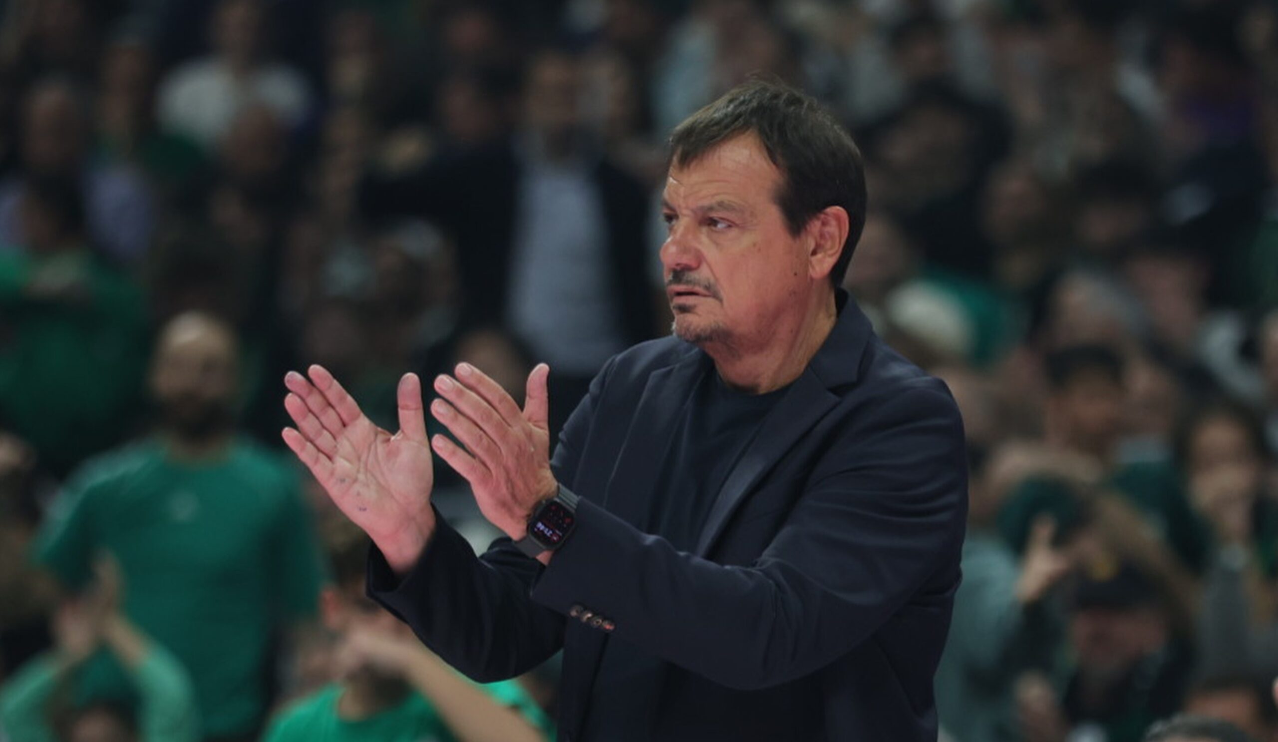 &Alpha;&tau;&alpha;&mu;ά&nu;: &laquo;&Omicron;&iota; &pi;&alpha;ί&kappa;&tau;&epsilon;&sigmaf; ά&xi;&iota;&zeta;&alpha;&nu; &alpha;&upsilon;&tau;ή&nu; &tau;&eta; &nu;ί&kappa;&eta;, &mu;&pi;&rho;ά&beta;&omicron; &sigma;&epsilon; ό&lambda;&omicron;&upsilon;&sigmaf; &ndash; Έ&kappa;&alpha;&nu;&epsilon; &tau;&eta; &delta;&iota;&alpha;&phi;&omicron;&rho;ά &tau;&omicron; &delta;ί&delta;&upsilon;&mu;&omicron; &Chi;έ&iota;&zeta;-&Nu;&tau;έ&iota;&beta;&iota;&sigmaf;/&Chi;&omicron;&upsilon;ά&nu;&tau;&sigma;&omicron;&raquo;