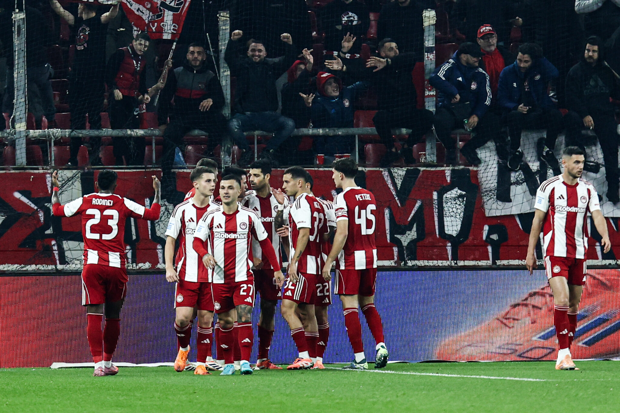 «Βράζουν» στον Ολυμπιακό, άδεια στους παίκτες και πρεμιέρα Ελ Κααμπί στο Κόπα Άφρικα