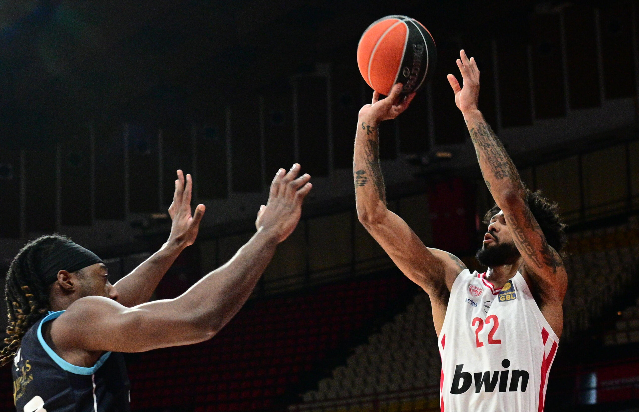 Ξεμπέρδεψε με τον μαχητικό Κολοσσό με ανεπανάληπτο σόου Ντόρσεϊ και θετικό ντεμπούτο Μόρις ο Ολυμπιακός