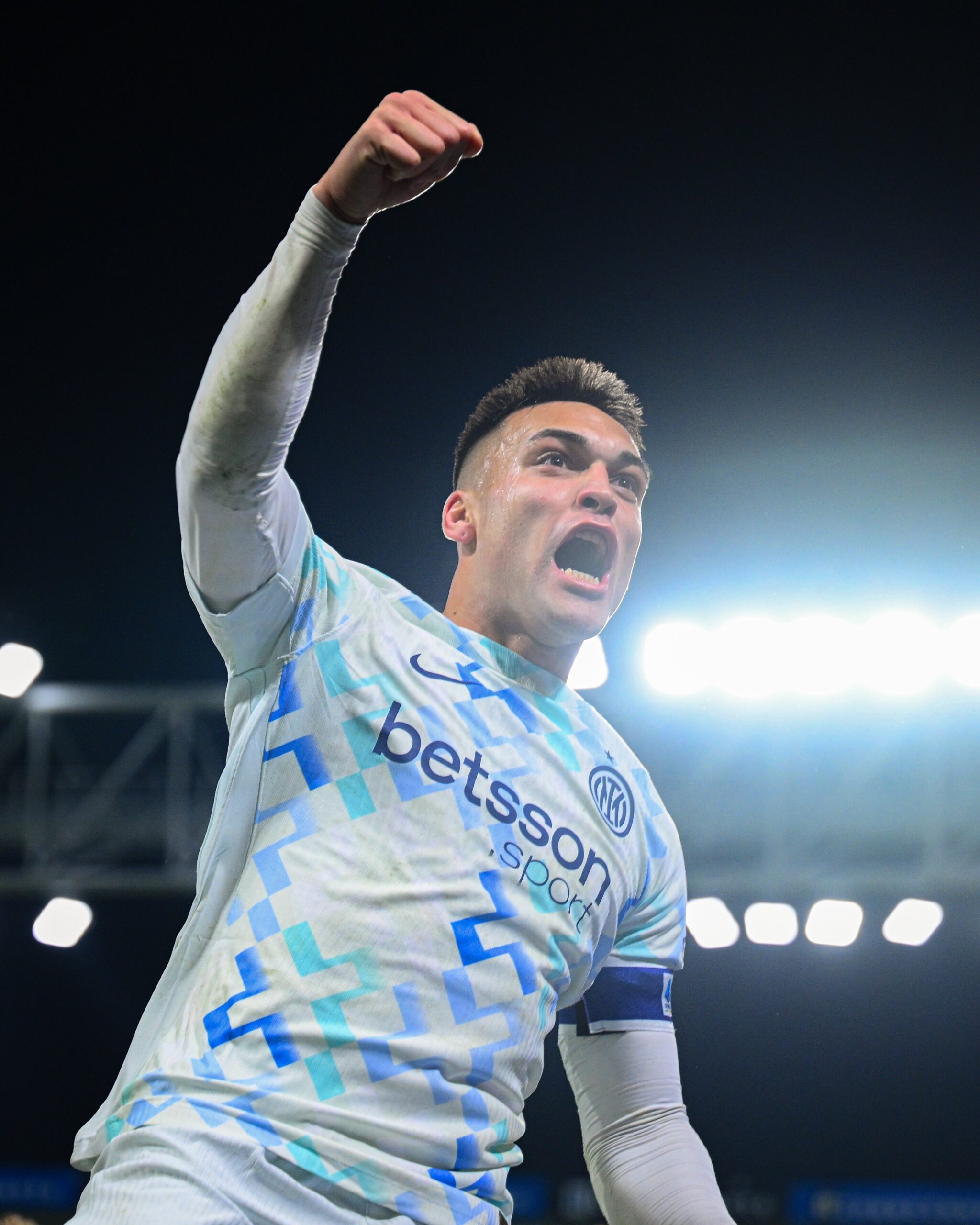 Ξανά στην κορυφή η Ίντερ με captain Λαουτάρο και… θαυματουργό Εσπόζιτο