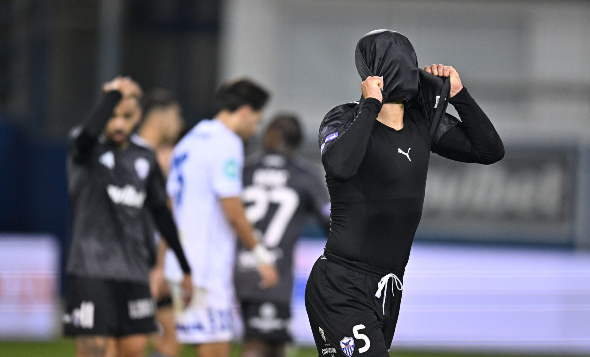 Ανόρθωσης: Ανώμαλη προσγείωση, τρέχει ξανά και… περιμένει Σένσι που τόσο της έλειψε