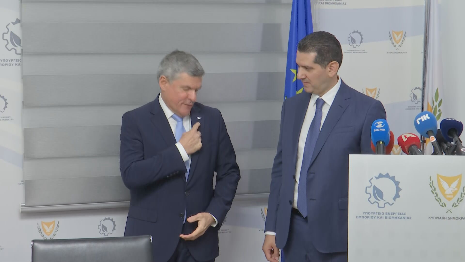 «Να δουλεύφκετε για τούντον τόπο ρε παιθκία»: Η προτροπή Παπαναστασίου προς τον νέο Υπουργό Ενέργειας