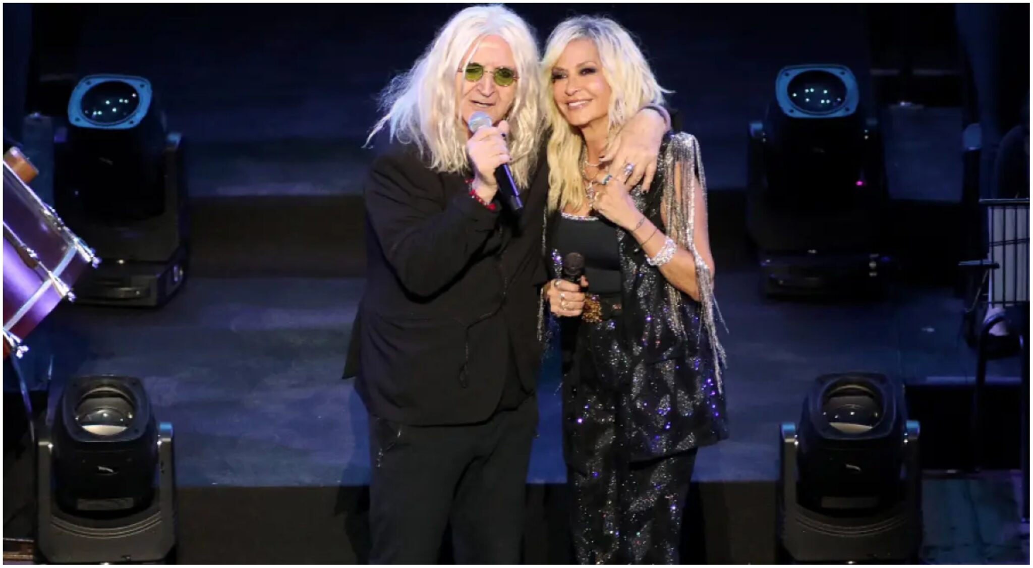 Γιόρτασε στην Άννα Βίσση ο Καρβέλας – Η στιγμή που πήρε το μικρόφωνο (ΒΙΝΤΕΟ)