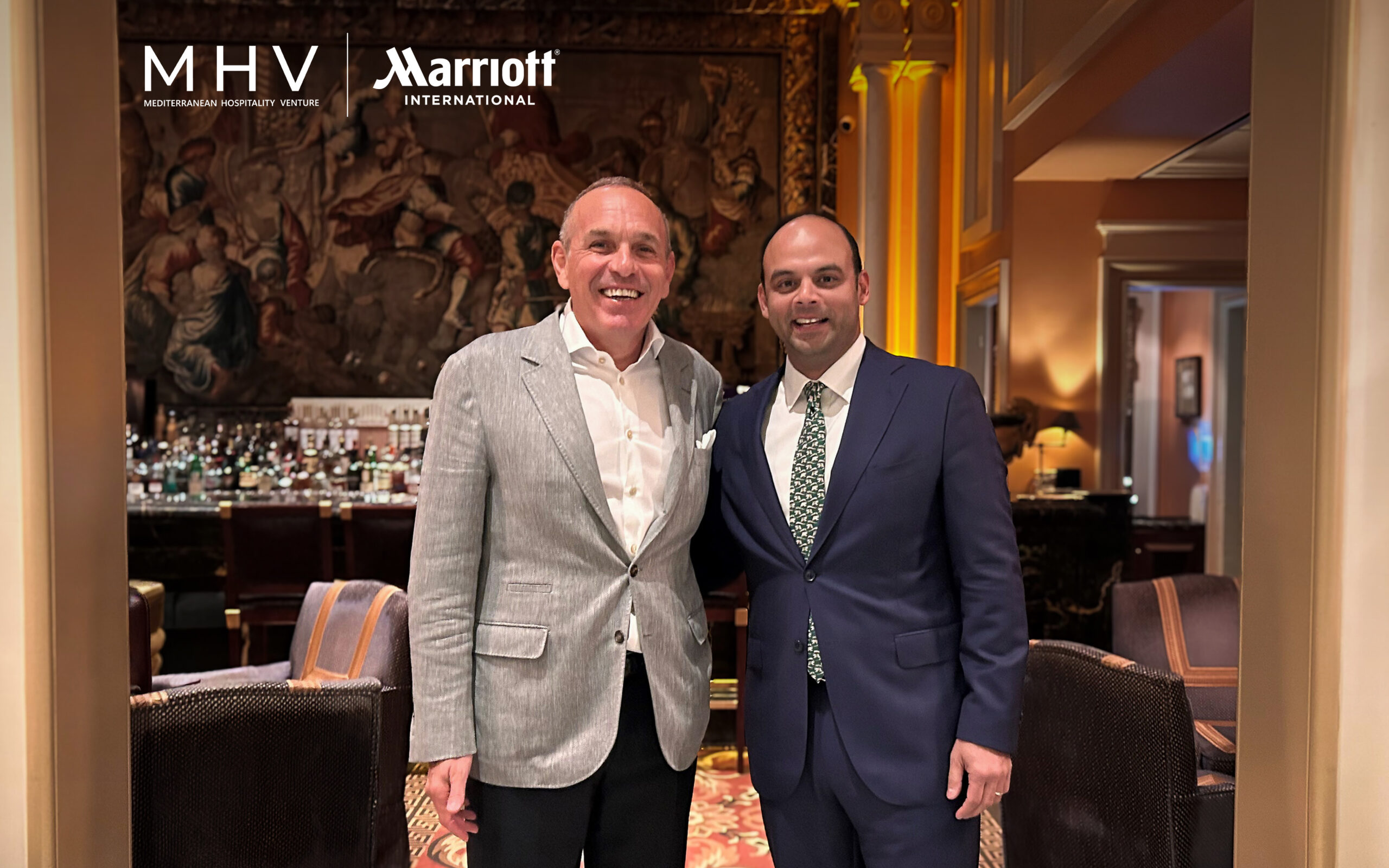 Έ&nu;&alpha; &pi;&omicron;&lambda;&upsilon;&tau;&epsilon;&lambda;έ&sigmaf; &laquo;home away from home&raquo;, &mu;&epsilon; &tau;&eta;&nu; &upsilon;&pi;&omicron;&gamma;&rho;&alpha;&phi;ή &tau;&eta;&sigmaf; Marriott International &kappa;&alpha;&iota; &tau;&eta;&sigmaf; MHV Mediterranean Hospitality Venture, &pi;&rho;&omicron;&sigma;&gamma;&epsilon;&iota;ώ&nu;&epsilon;&tau;&alpha;&iota; &sigma;&tau;&eta; &Lambda;&epsilon;&mu;&epsilon;&sigma;ό