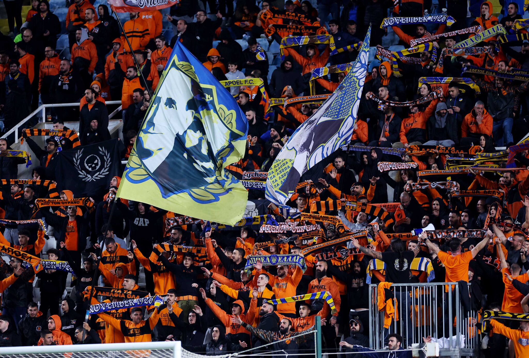 Έξω από τα επίσημα του ΓΣΠ οι ΑΠΟΕΛίστες – Αποδοκιμασίες σε Φωτίου και Πρόδρομο Πετρίδη  