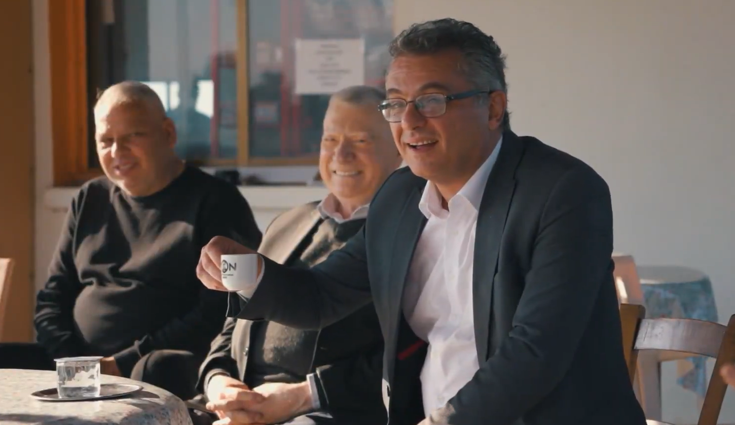 ΒΙΝΤΕΟ: Με κυπριακό καφέ και πλάνα από το λιμανάκι της Κερύνειας, οι ευχές Έρχιουρμαν για το 2026