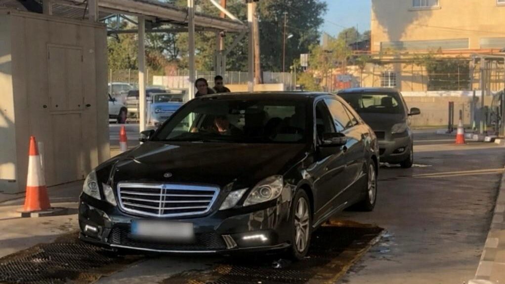 SOS για αφθώδη πυρετό: Απολυμάνσεις στα σημεία διέλευσης, εντατικοί έλεγχοι κι αυτοψία Ευρωπαίων εμπειρογνωμόνων